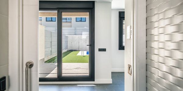 Puertas y Ventanas Insonorizadas de Aluminio / PVC Malgrat de Mar · Puertas Correderas a Medida Insonorizadas