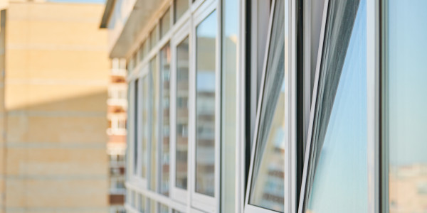 Puertas y Ventanas Seguridad de Aluminio / PVC Premià de Dalt · Oscilobatientes - Abatibles